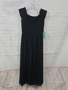 CeCe Black Sleeveless Smocked Maxi Dress